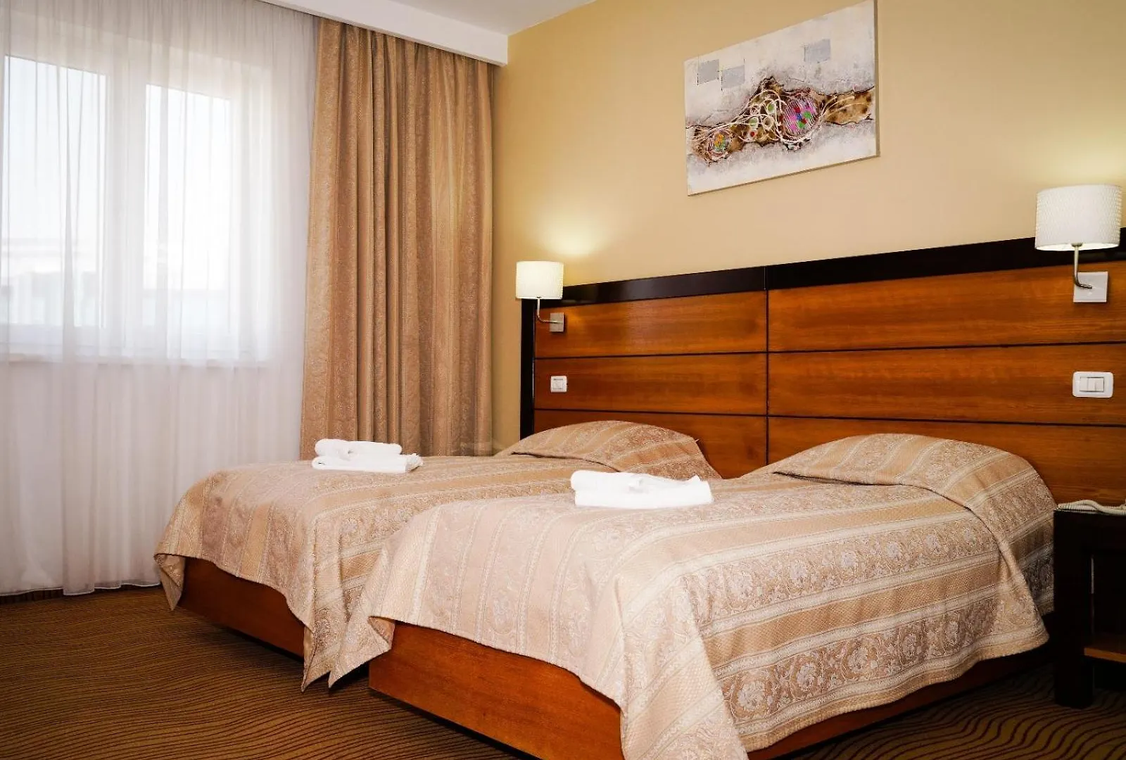 Hotel Criss Bucharest 3*,  Romania